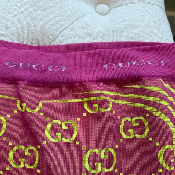 GUCCI Logo Pink Leggings - Picture 10 of 15